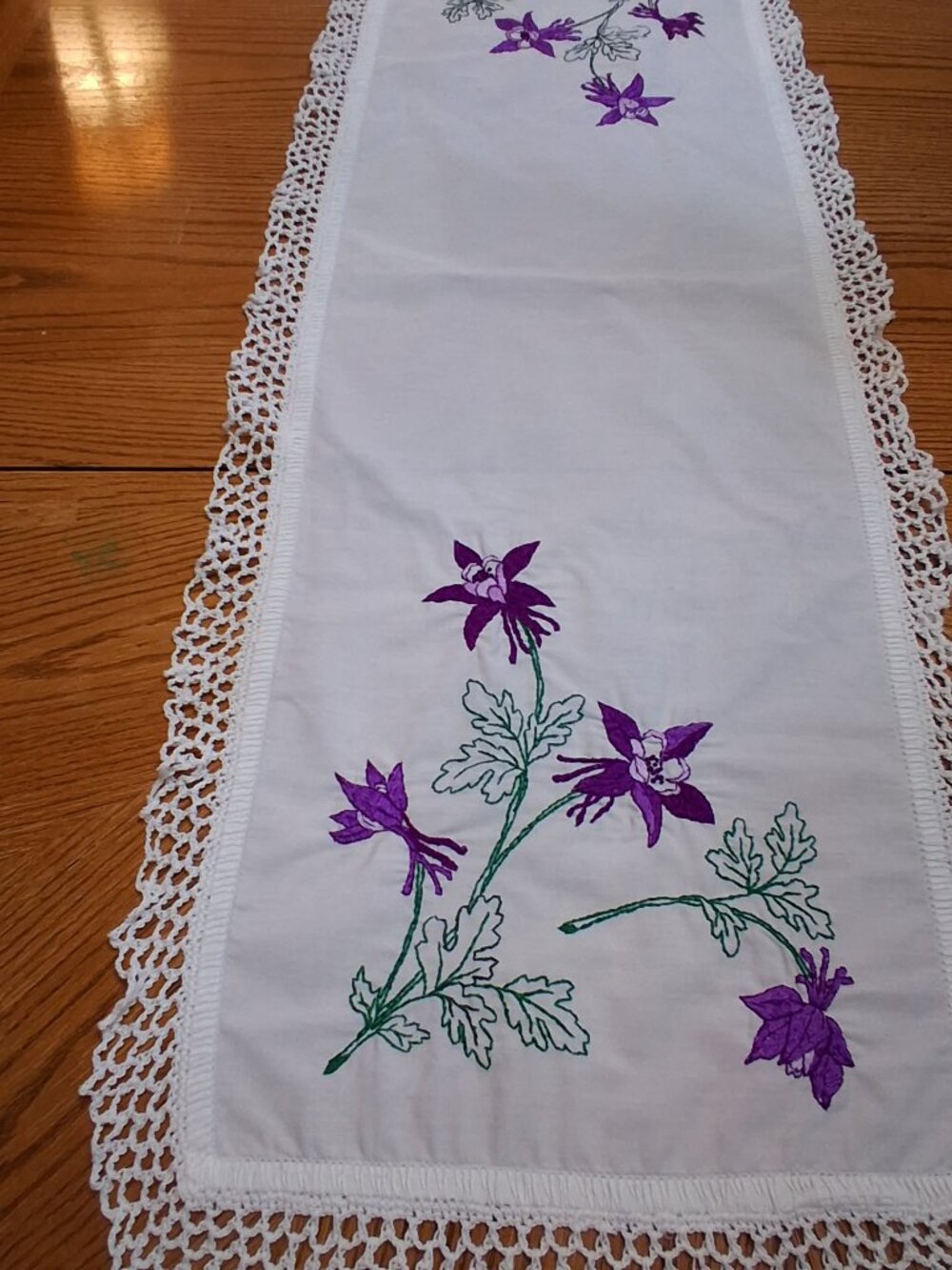 Embroidered Table Runner/Purple Flowers - Picture 5 of 6